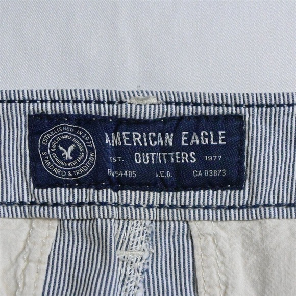 American Eagle 30 x 9" Blue White Stripe Classic Chino Shorts - Picture 3 of 7